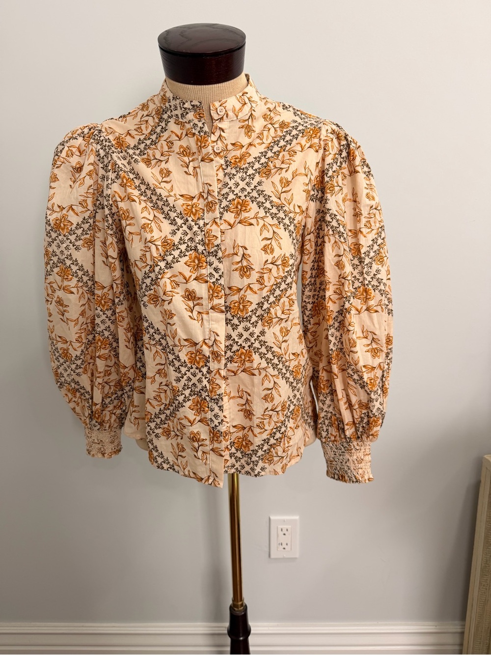 Olivaceous Floral Puff-Sleeve Button Front Blouse - Cream & Mustard